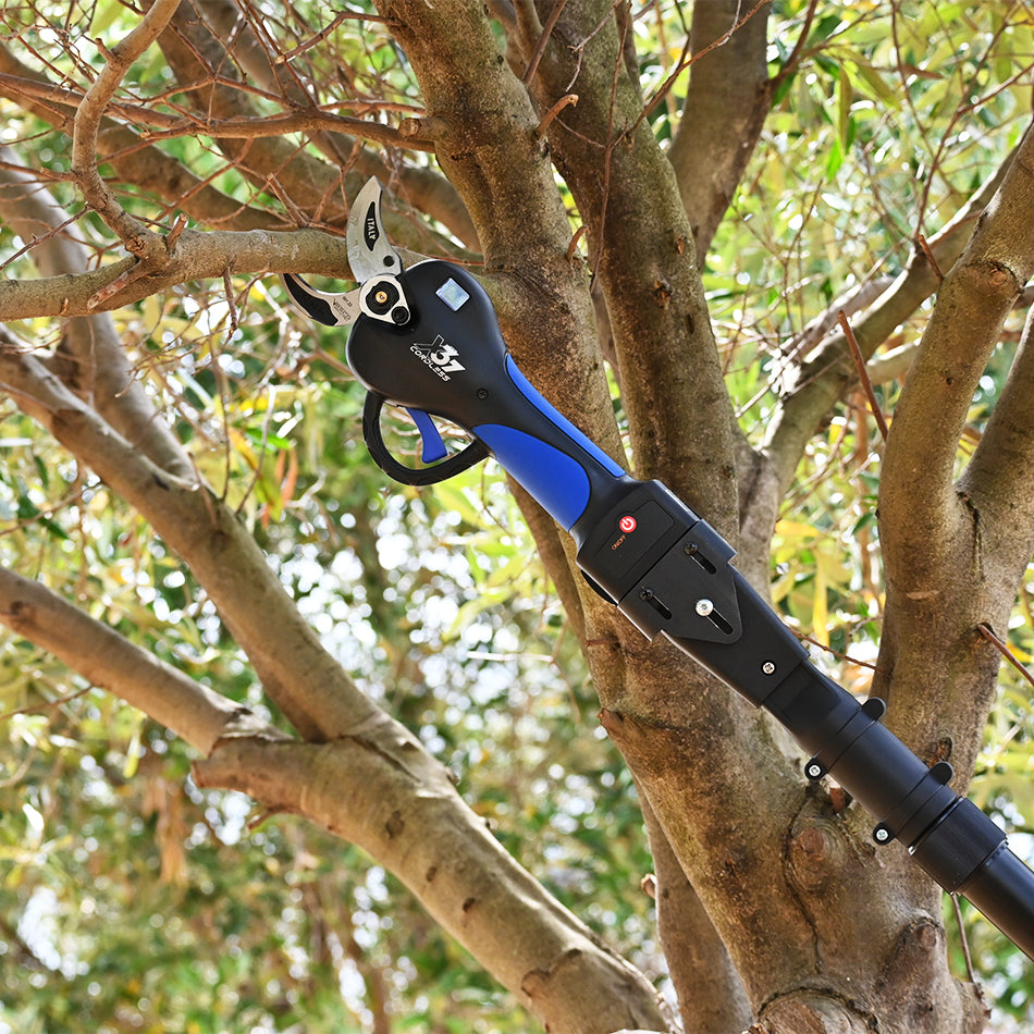 Vesco X37 Cordless Electric Shears attached to extension pole